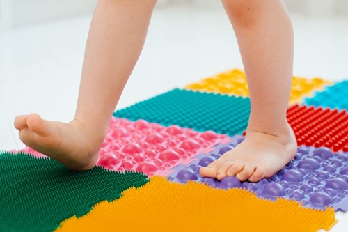 Ploché nohy u detí – čo je príčinou a prečo nezanedbať liečbu?