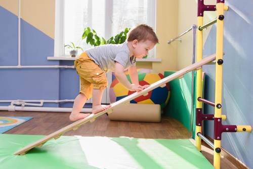 Ako jednoducho vybrať rebriny do detskej izby + tipy, ako na nich cvičiť